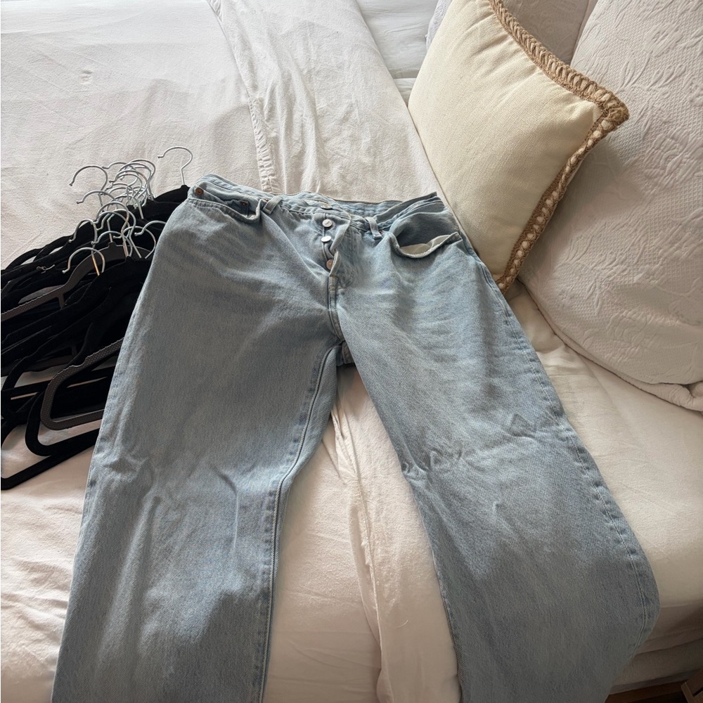 Levi's Women's Light Blue Straight Leg Jeans